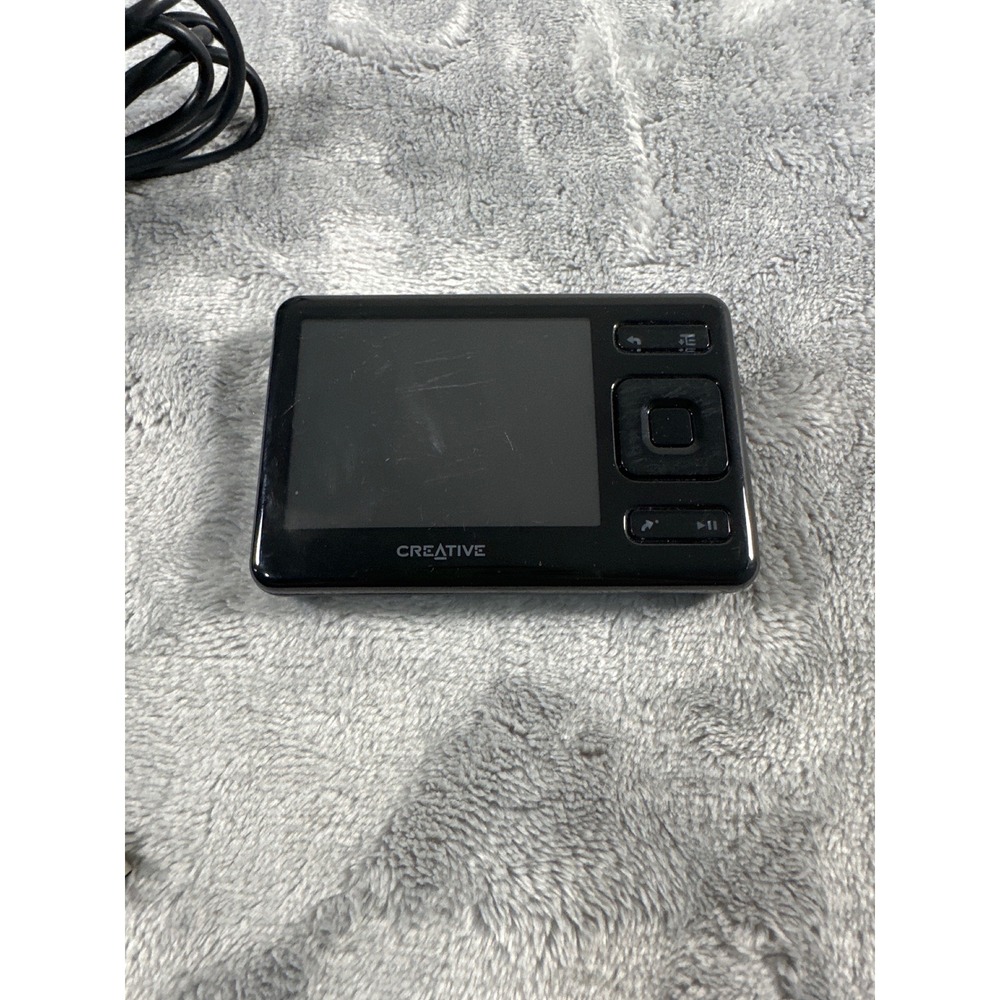 Creative Zen 8GB Black Portable Media Player with Charger